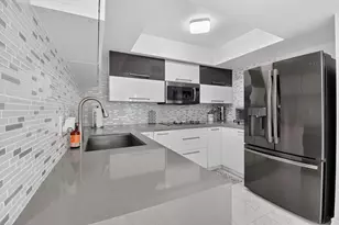 4310 Village Dr, Delray Beach, FL 33445 - Photo 3