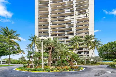 2400 Presidential Way, Unit #Ph2, West Palm Beach, FL 33401 - Photo 57