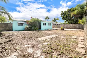 325 SE 10th Ct, Deerfield Beach, FL 33441 - Photo 23