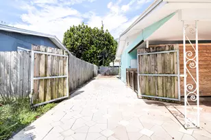 325 SE 10th Ct, Deerfield Beach, FL 33441 - Photo 25