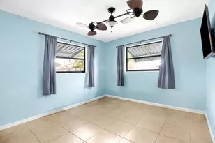 325 SE 10th Ct, Deerfield Beach, FL 33441 - Photo 15