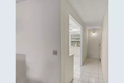 2001 Guildford A, Boca Raton, FL 33434 - Photo 31