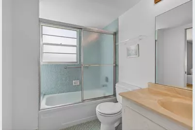 2001 Guildford A, Boca Raton, FL 33434 - Photo 47