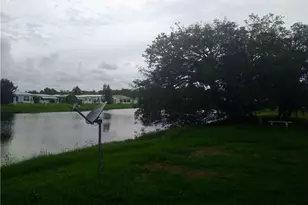 17 Madrid Ln, Port Saint Lucie, FL 34952 - Photo 29