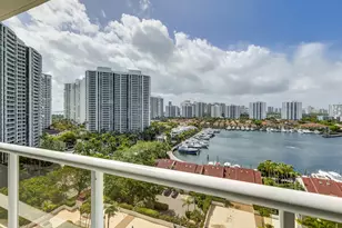 3640 Yacht Club Dr, Aventura, FL 33180 - Photo 31