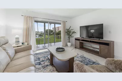 6936 Huntington Lane, Unit #302, Delray Beach, FL 33446 - Photo 9