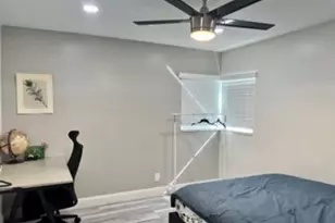 200 NE 56th St, Oakland Park, FL 33334 - Photo 23