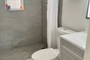 200 NE 56th St, Oakland Park, FL 33334 - Photo 29