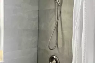 200 NE 56th St, Oakland Park, FL 33334 - Photo 27