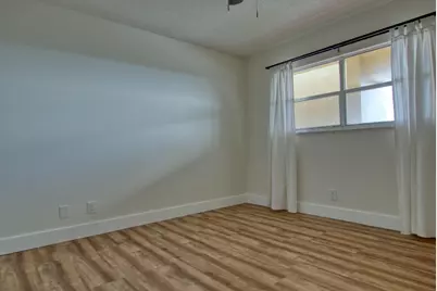 3590 Via Poinciana, Unit #614, Lake Worth, FL 33467 - Photo 17