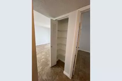 18206 Mediterranean Boulevard, Unit #4-21, Hialeah, FL 33015 - Photo 17