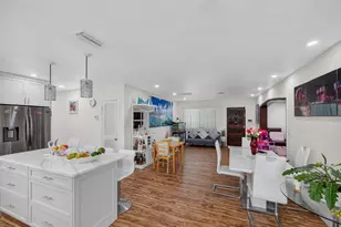 7026 Pine Tree Ln, Lake Clarke Shores, FL 33406 - Photo 5