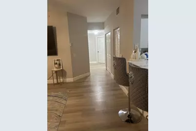 350 Crestwood Circle, Unit #106, Royal Palm Beach, FL 33411 - Photo 3