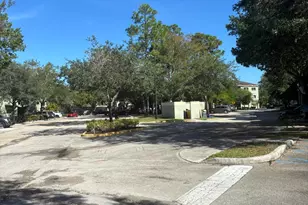 350 Crestwood Cir, Royal Palm Beach, FL 33411 - Photo 25