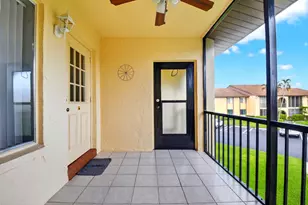 337 Knotty Pine Cir, Greenacres, FL 33463 - Photo 7