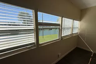 34 Northampton B, West Palm Beach, FL 33417 - Photo 5