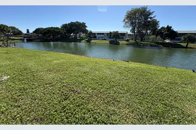 34 Northampton B, West Palm Beach, FL 33417 - Photo 11