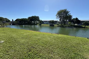 34 Northampton B, West Palm Beach, FL 33417 - Photo 11