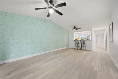 1210 SE Parkview Place, Unit #E9, Stuart, FL 34994 - Photo 7