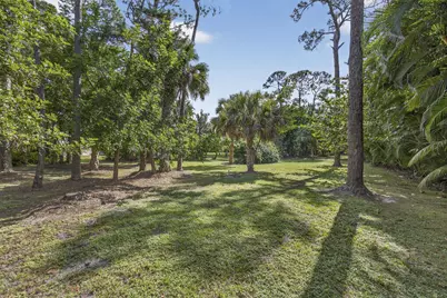 8855 N Bates Road, Palm Beach Gardens, FL 33418 - Photo 37