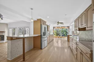 8855 N Bates Rd, Palm Beach Gardens, FL 33418 - Photo 13