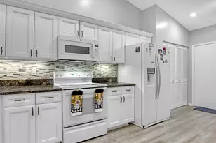 7698 Majestic Palm Dr, Boynton Beach, FL 33437 - Photo 17