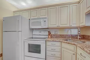 4484 NE Ocean Blvd, Jensen Beach, FL 34957 - Photo 9