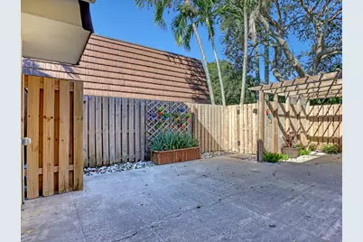 1415 14th Lane, Palm Beach Gardens, FL 33418 - Photo 11