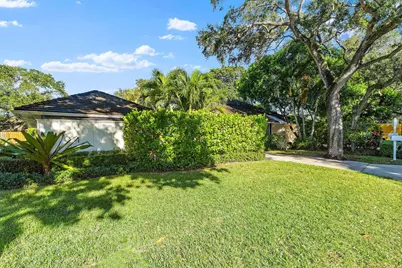 11373 Twelve Oaks Way E, North Palm Beach, FL 33408 - Photo 5