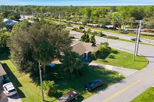 1102 SE Petunia Ave, Port Saint Lucie, FL 34952 - Photo 15