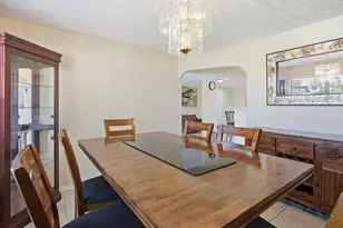 1102 SE Petunia Ave, Port Saint Lucie, FL 34952 - Photo 9