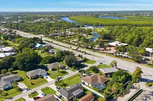 1102 SE Petunia Ave, Port Saint Lucie, FL 34952 - Photo 17