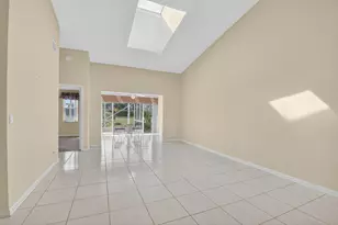 5634 Royal Lake Cir, Boynton Beach, FL 33437 - Photo 7
