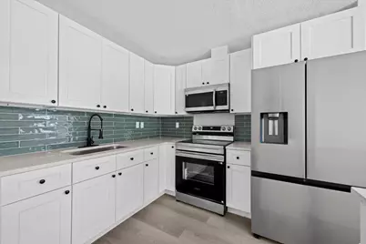 905 SE 10th Street, Stuart, FL 34994 - Photo 1