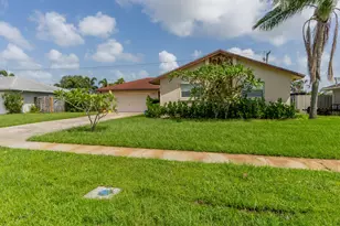 1361 Wyndcliff Dr, Wellington, FL 33414 - Photo 29