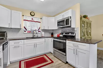 211 Meadows Drive, Boynton Beach, FL 33436 - Photo 15