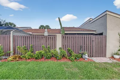 211 Meadows Drive, Boynton Beach, FL 33436 - Photo 33