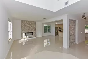 204 Lone Pine Dr, Palm Beach Gardens, FL 33410 - Photo 3