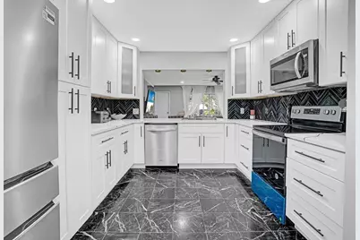 2070 Colonial Road, Unit #D4, Fort Pierce, FL 34950 - Photo 1