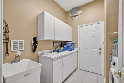 9089 Bay Harbour Circle, West Palm Beach, FL 33411 - Photo 25