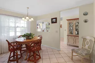310 Wilma Cir, Riviera Beach, FL 33404 - Photo 9