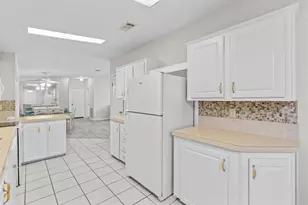8101 Long Dr, Port Saint Lucie, FL 34952 - Photo 17