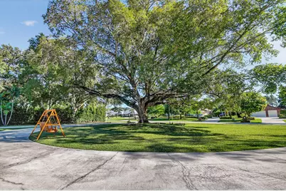 13172 Doubletree Circle, Wellington, FL 33414 - Photo 5