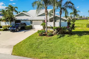 6639 SE Yorktown Dr, Hobe Sound, FL 33455 - Photo 23