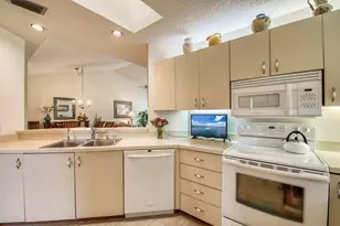 6275 SE Charleston Pl, Hobe Sound, FL 33455 - Photo 11