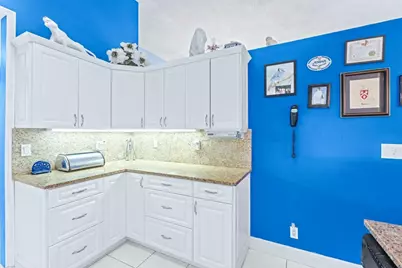 8261 Lake Cypress Road, Lake Worth, FL 33467 - Photo 5