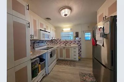 6241 Elm Lane, Lantana, FL 33462 - Photo 9