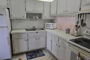 2668 N Garden Dr Unit, Lake Worth, FL 33461 - Photo 9