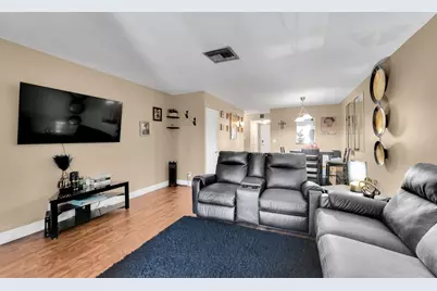 139 Sparrow Drive, Unit #2A, Royal Palm Beach, FL 33411 - Photo 15