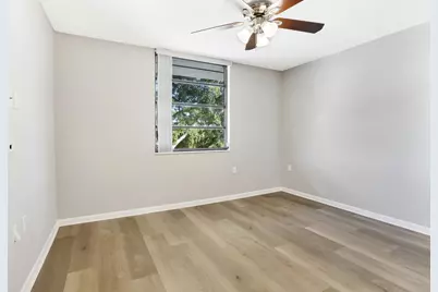 3636 Whitehall Drive, Unit #401, West Palm Beach, FL 33401 - Photo 17